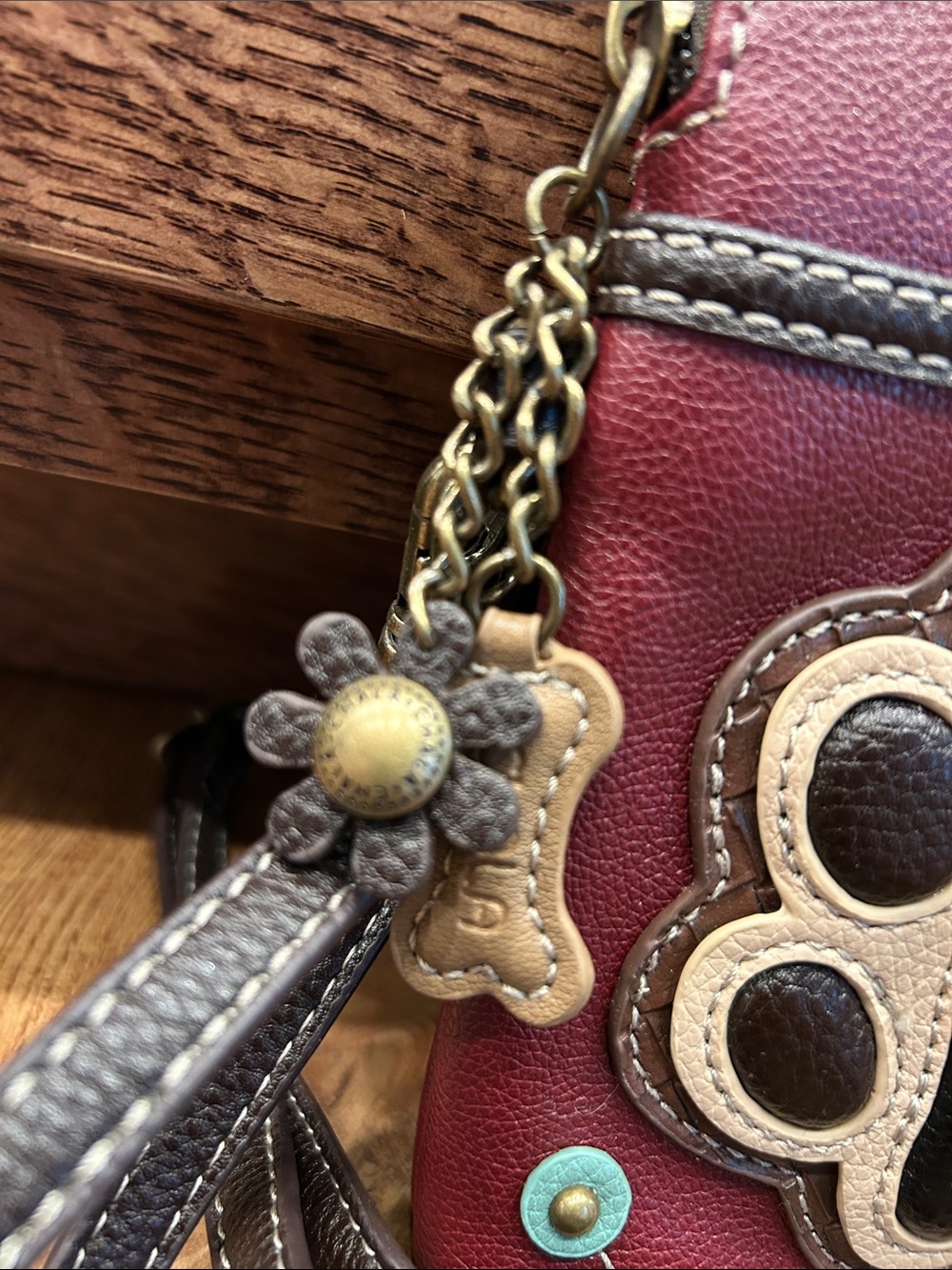 Chala Cellphone Xbody Ivory Pawprint on Maroon Convertible Crossbody Bag Purse - Picture 4 of 15